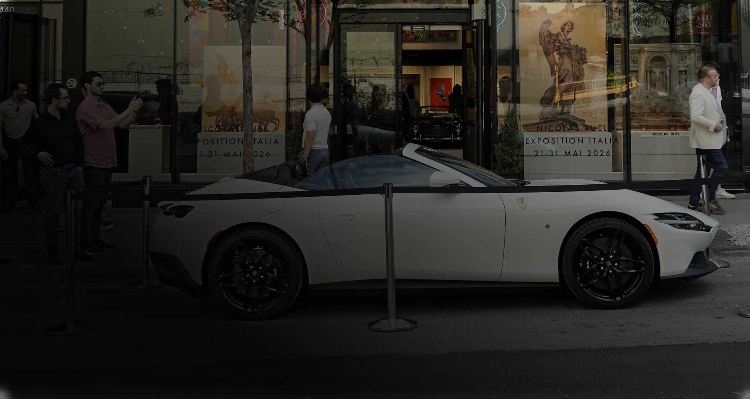 Galerie de Bellefeuille storefront and campaign photography
